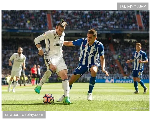 皇马vs阿拉维斯：伯纳乌球场座无虚席